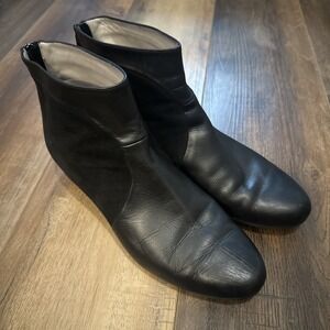 Aquatalia Women's Black Leather/suede Hidden Wedge Back Zip Ankle Booties Size 9